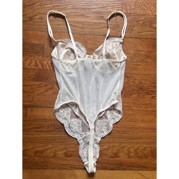 Natori Private Luxuries Cream Lace Bodysuit Size Medium - Picture 4 of 5